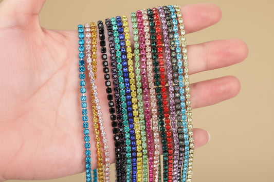 présentation des chaine de strass et c'est couleurs 