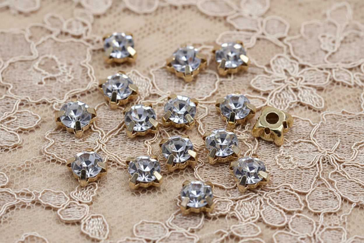 strass crystal blanc, griffe en métal a coudre 